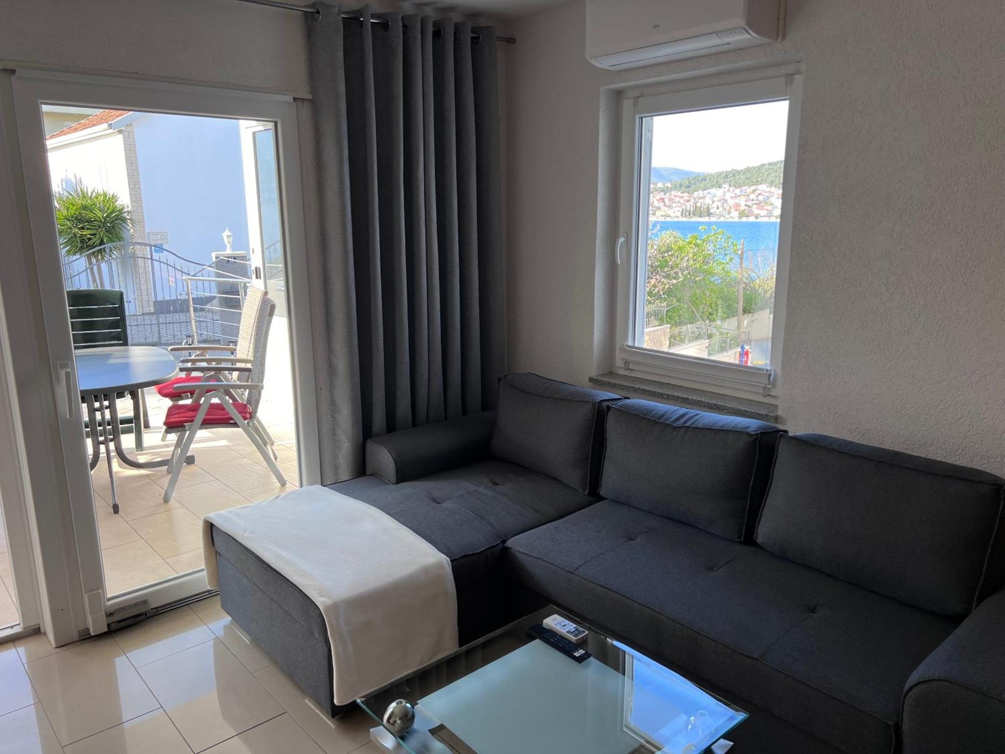 Apartment Mira - Sea view Trogir Exterior foto